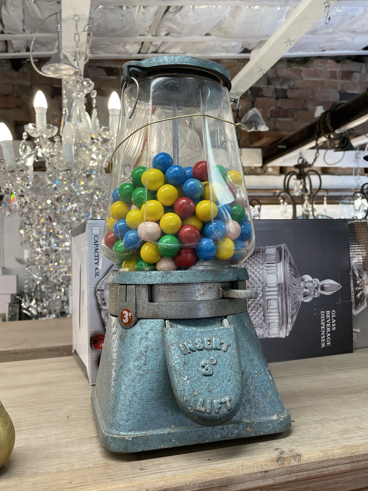 Vintage 1950 s gumball machine countertop dispenser